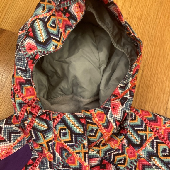 Girl's Spyder Ski Jacket - Picture 6 of 7